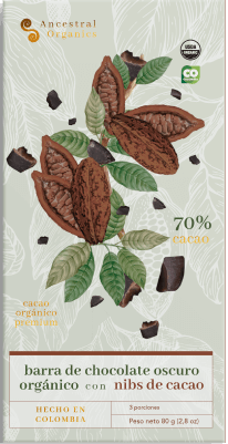 Barra de chocolate oscuro orgánico con nibs de cacao